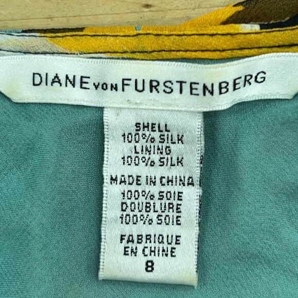 Diane Von Furstenberg DVF Womens Size 8 Merrill Blouse Abstract Silk Fully Lined - Picture 12 of 16